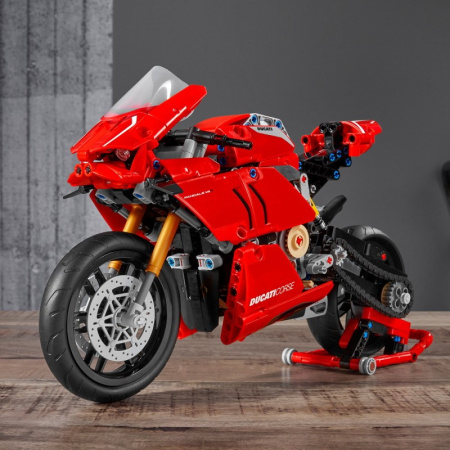 Конструктор Lego 42107 Мотоцикл Ducati Panigale V4 R