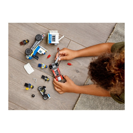 Конструктор Lego 60276 Транспорт для перевозки преступников