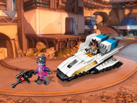Конструктор Lepin 50001 Трейсер против Роковой вдовы — Overwatch Games