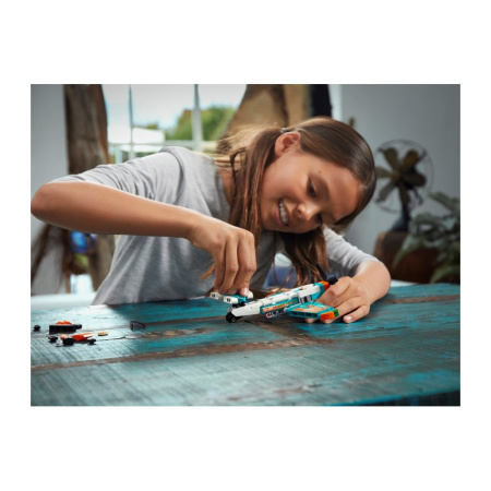 Конструктор Lego 42117 Technic Гоночный самолет