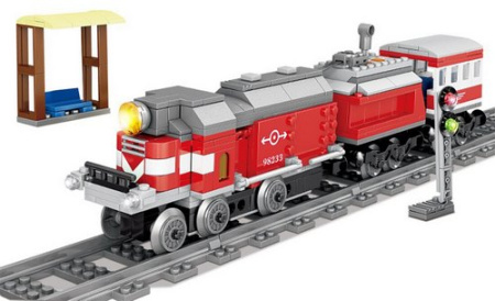 Конструктор KAZI 98240 Красный пассажирский поезд