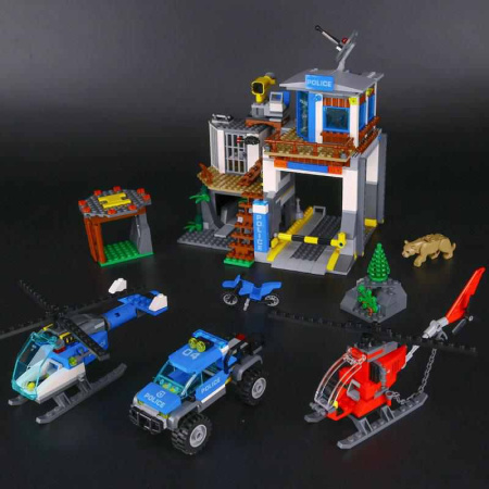 Конструктор 82071 KING Конструктор Cities Полицейский участок в горах