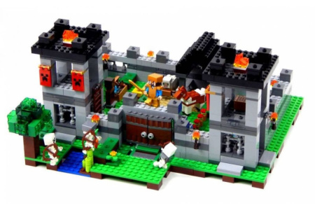 Конструктор Lepin 18005 Крепость 4 в 1