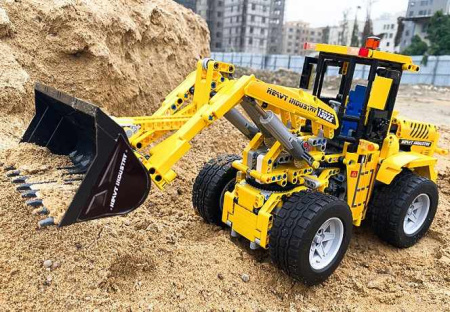 Конструктор Mould King 13122 Бульдозер колесный на радиоуправлении 2.4G RC 13122